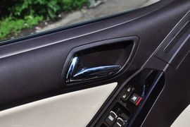 2013款比亚迪思锐1.5TID自动尊享型