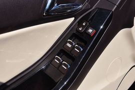 2013款比亚迪思锐1.5TID自动尊享型