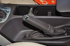 2014款别克君威2.0L领先时尚型