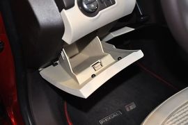 2014款别克君威2.0L领先时尚型