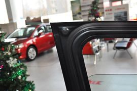 2014款雪铁龙全新爱丽舍1.6L手自一体时尚型