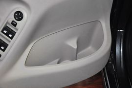 2014款雪铁龙全新爱丽舍1.6L手自一体时尚型