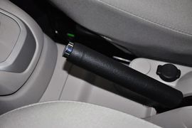 2014款雪铁龙全新爱丽舍1.6L手自一体时尚型