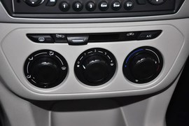 2014款雪铁龙全新爱丽舍1.6L手自一体时尚型