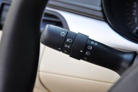 2014款丰田威驰1.3L自动型尚版