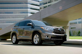 2014款全新一代丰田汉兰达海外试驾实拍