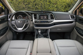 2014款全新一代丰田汉兰达海外试驾实拍