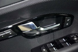 2013款揽胜极光2.2T