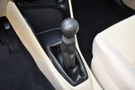 2014款丰田威驰1.5L手动智尚版