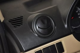 2012款东风小康C37
