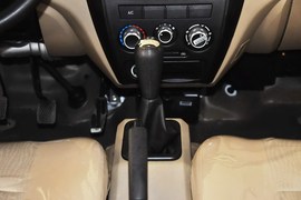 2012款东风小康C37