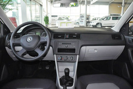 2013款斯柯达昕锐1.4L手动乐选型