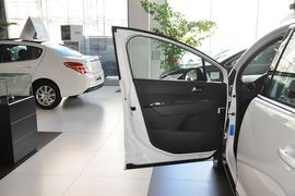 2013款标致3008