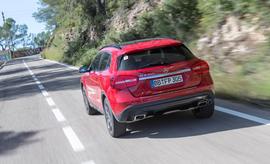 2015款奔驰GLA海外试驾实拍