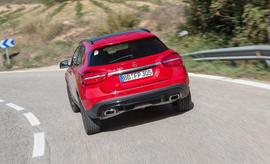 2015款奔驰GLA海外试驾实拍