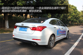 试驾北京现代名图