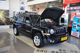 2014款Jeep自由客2.4L