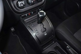 2014款Jeep自由客2.4L