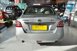 2013款日产天籁2.0L