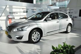 2013款日产天籁2.0L