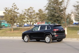 Jeep自由光2.4L西安实拍图