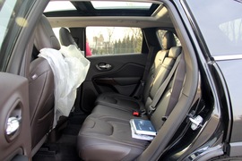Jeep自由光2.4L西安实拍图