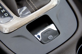 Jeep自由光2.4L西安实拍图