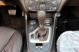 Jeep自由光2.4L西安实拍图