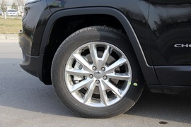 Jeep自由光2.4L西安实拍图