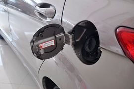 2013款北京汽车E130手动乐天型