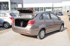 2013款北京汽车E130手动乐天型