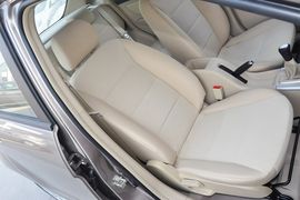2013款北京汽车E130手动乐天型