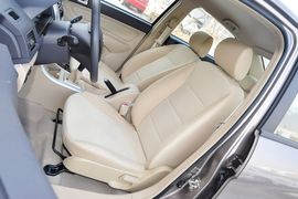2013款北京汽车E130手动乐天型