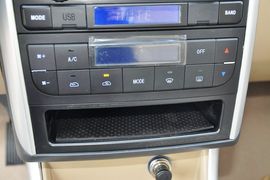 2013款北京汽车E130手动乐天型