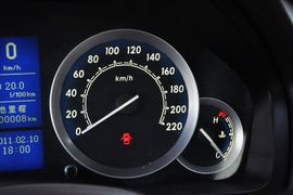 2013款北京汽车E130手动乐天型