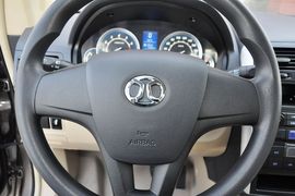 2013款北京汽车E130手动乐天型