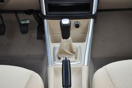 2013款北京汽车E130手动乐天型