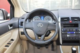 2013款北京汽车E130手动乐天型