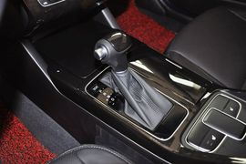 2013款起亚凯尊2.4L