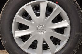 2013款北京汽车E130手动乐天型