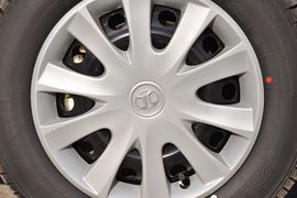 2013款北京汽车E130手动乐天型