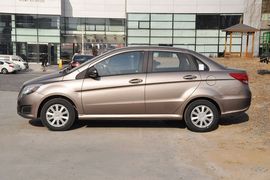 2013款北京汽车E130手动乐天型