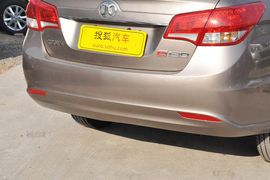 2013款北京汽车E130手动乐天型