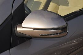 2013款北京汽车E130手动乐天型