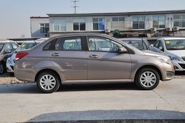 2013款北京汽车E130手动乐天型