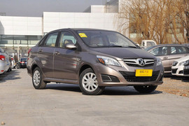 2013款北京汽车E130手动乐天型