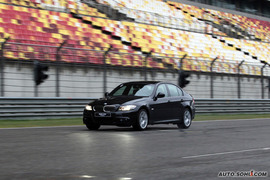 宝马325i