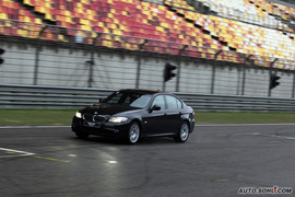 宝马325i