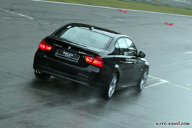 宝马325i