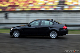 宝马325i